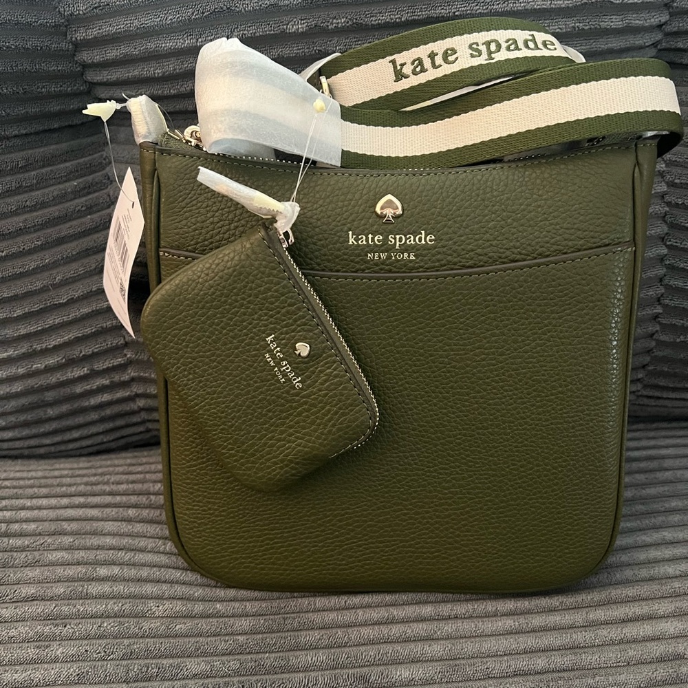 Emma Medium Swingpack Crossbody